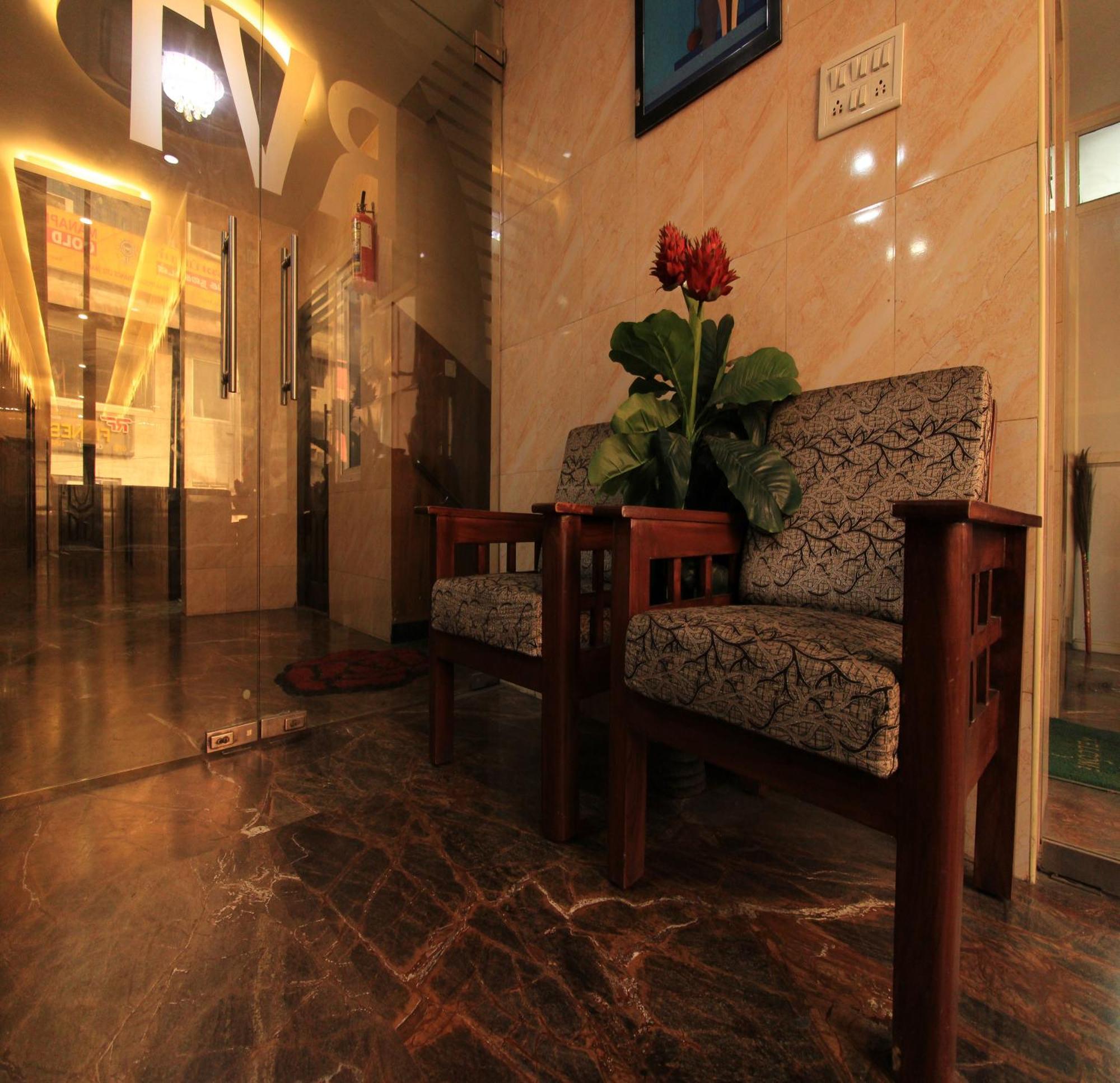 Hotel Rathnavel Towers Chennai Exterior photo
